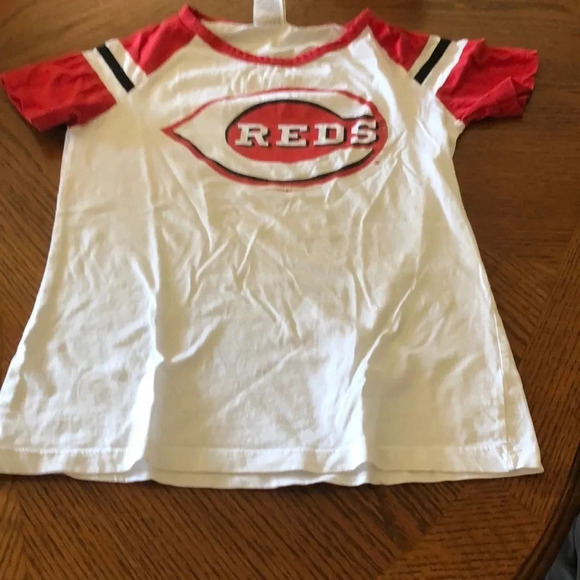 MLB Genuine Merchandise Cincinnati Reds Tee Shirt NWOT Small - Picture 2 of 5